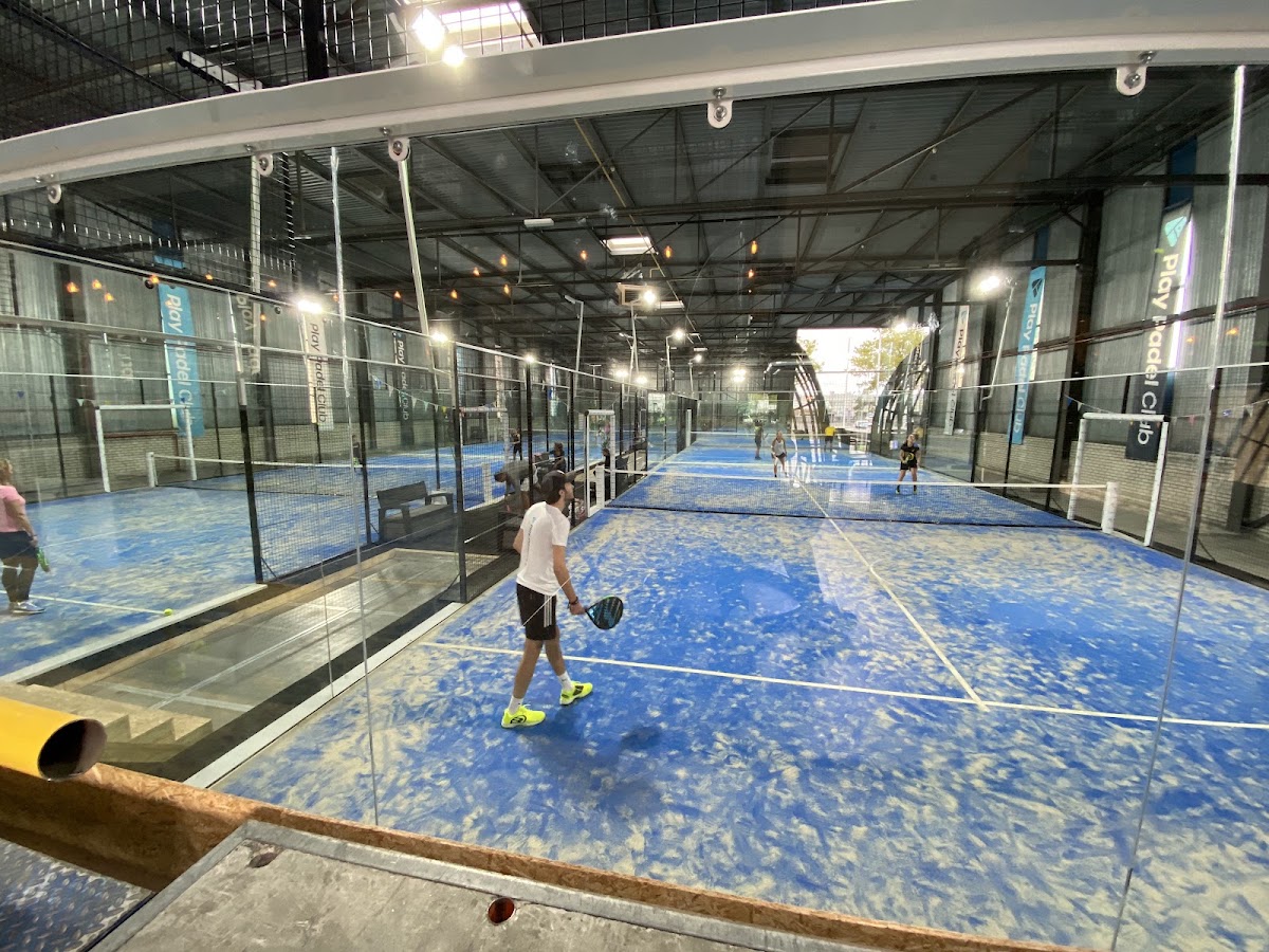 Peakz Padel Amsterdam Kauwgomballenkwartier | Padelclub 2