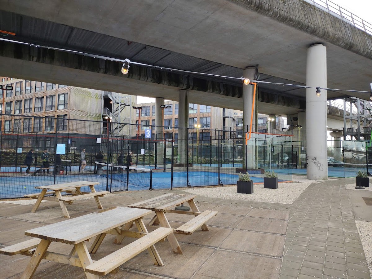 Peakz Padel Amsterdam Sloterdijk | Padelclub 2