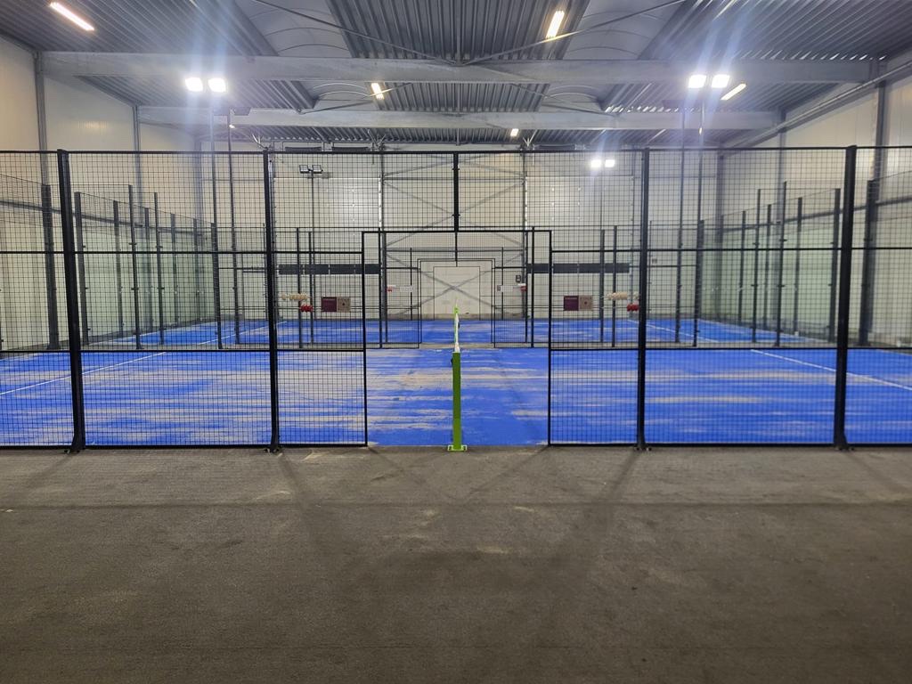 indoor padel burgum