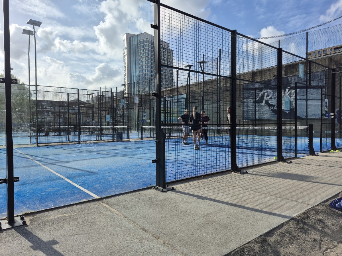 Peakz Padel Utrecht Zeehaenkade | Padelclub 2